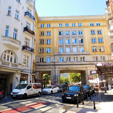 Mieszkanko Na Konstytucji Ciche Centrum * Варшава